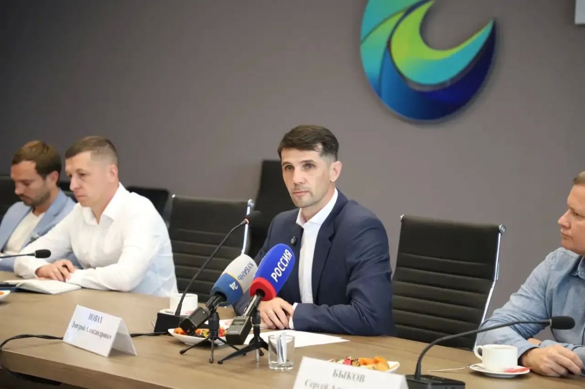 Министр спорта Кубани Дмитрий Александрович Новах встретился с ветеранами бокса и вручил им благодарственные письма Министр спорта Кубани Дмитрий Александрович Новах встретился с ветеранами бокса и вручил им благодарственные письма