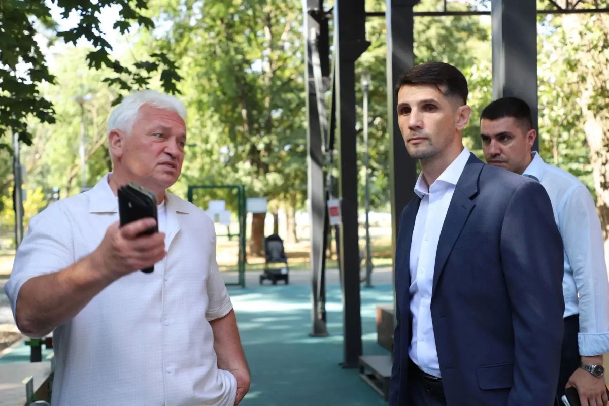 Министр спорта Кубани и президент всероссийской федерации самбо провели рабочую встречу Министр спорта Кубани и президент всероссийской федерации самбо провели рабочую встречу