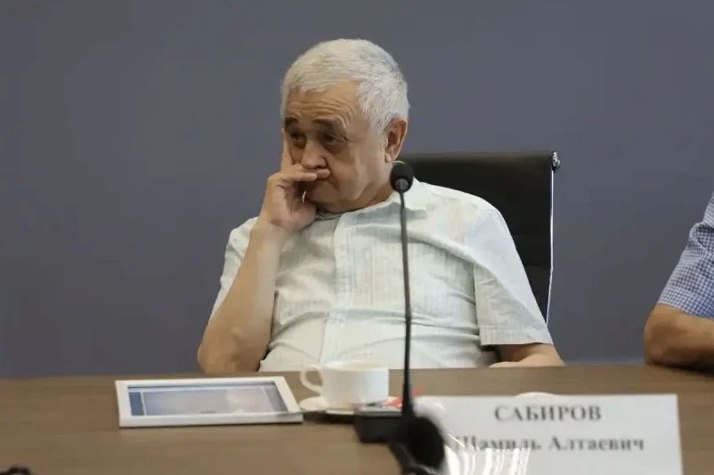 Министр спорта Кубани Дмитрий Александрович Новах встретился с ветеранами бокса и вручил им благодарственные письма Министр спорта Кубани Дмитрий Александрович Новах встретился с ветеранами бокса и вручил им благодарственные письма