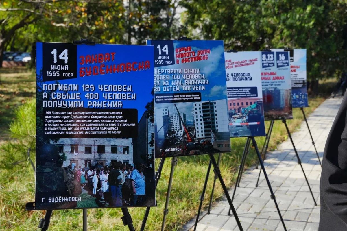 В Новороссийске представитель следственного управления СКР по краю в День солидарности в борьбе с терроризмом почтил память погибших в результате террористических атак В Новороссийске представитель следственного управления СКР по краю в День солидарности в борьбе с терроризмом почтил память погибших в результате террористических атак