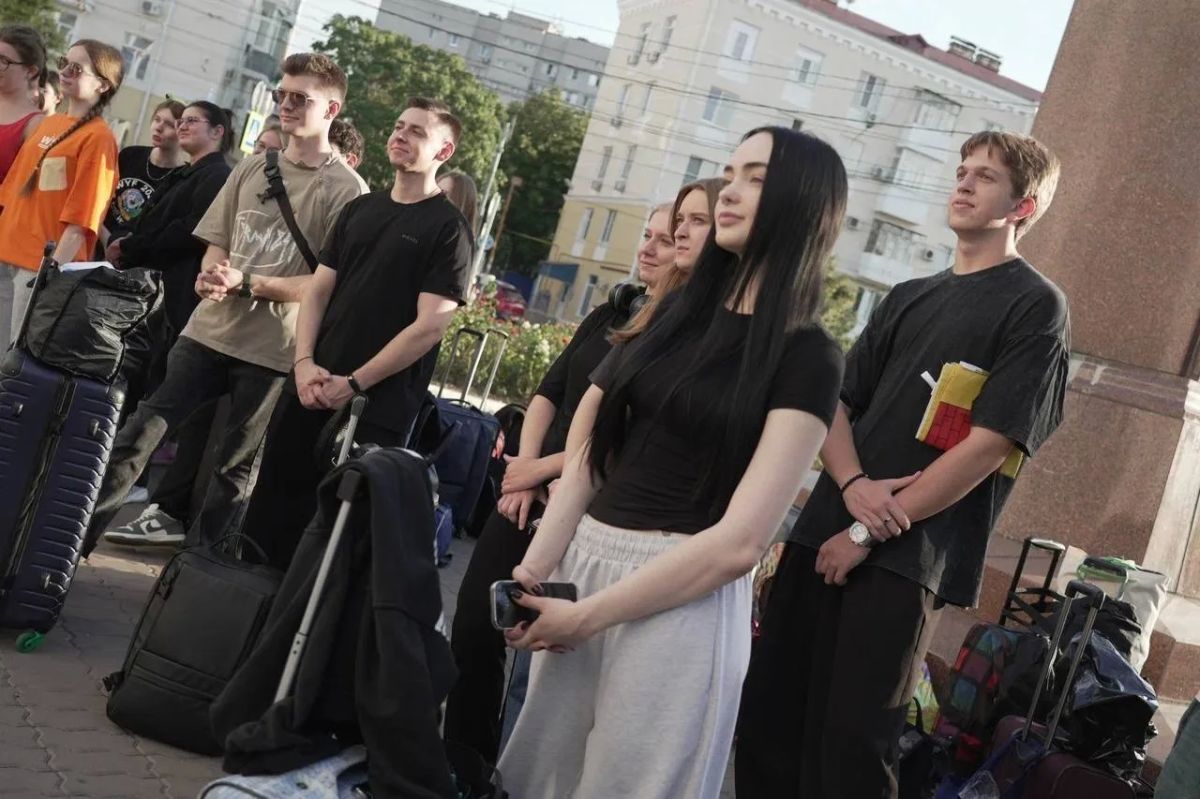 Проводили наших ребят в Екатеринбург – 63 волонтёра из Краснодарского края отправились на Международный фестиваль молодежи Проводили наших ребят в Екатеринбург – 63 волонтёра из Краснодарского края отправились на Международный фестиваль молодежи