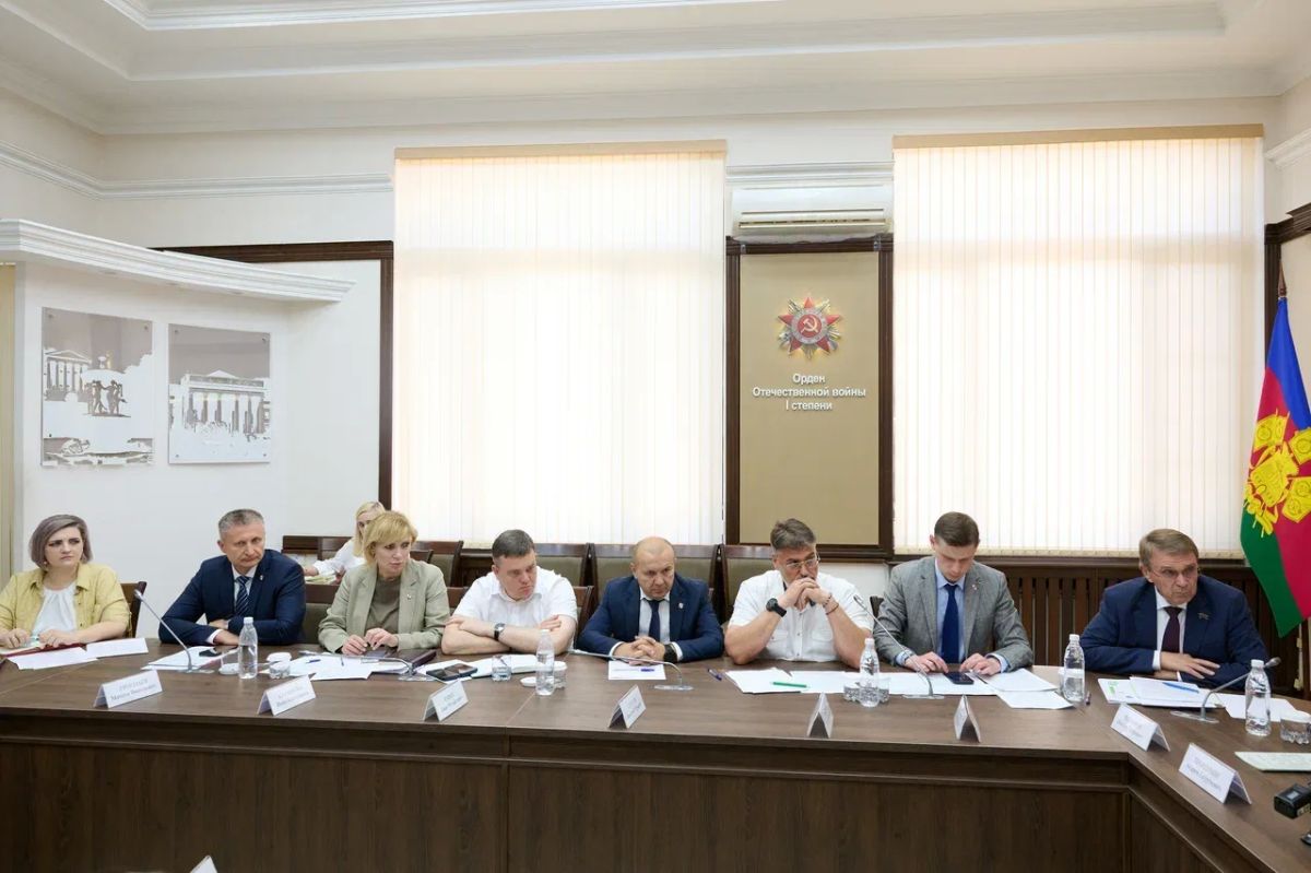 Константин Затулин принял участие в совещании по борьбе с вредителями земельных насаждений Константин Затулин принял участие в совещании по борьбе с вредителями земельных насаждений