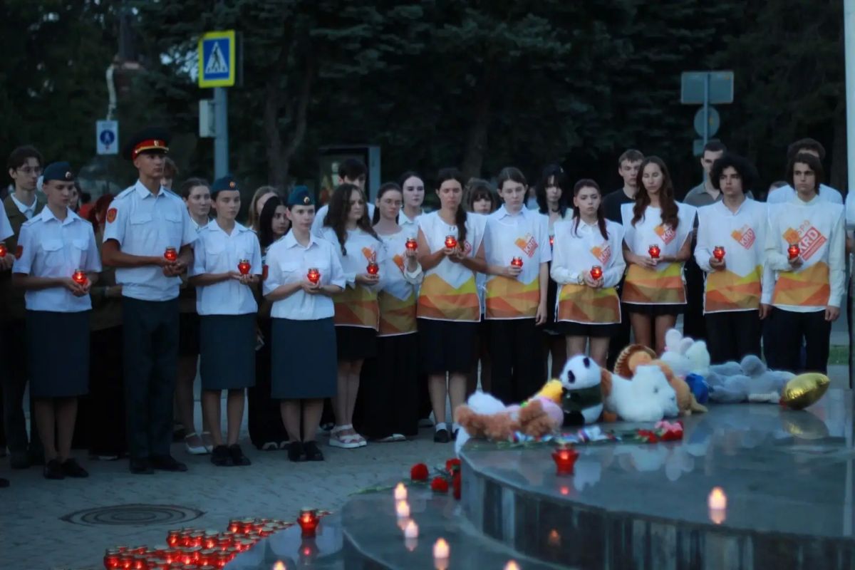 Жители Кубани почтили память жертв террористических актов Жители Кубани почтили память жертв террористических актов