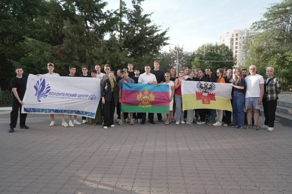 Проводили наших ребят в Екатеринбург – 63 волонтёра из Краснодарского края отправились на Международный фестиваль молодежи Проводили наших ребят в Екатеринбург – 63 волонтёра из Краснодарского края отправились на Международный фестиваль молодежи