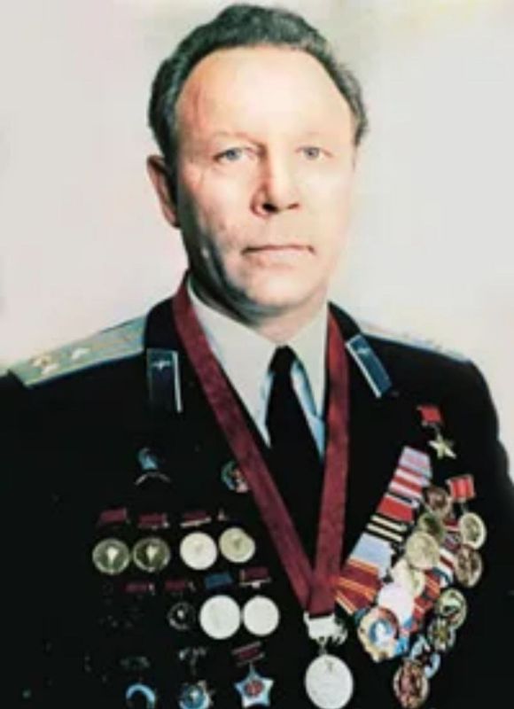Эдуард Басурин: #ДЕНЬвИСТОРИИ. "Привычной упругости воздуха не чувствуется