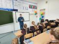 Важный урок от пожарного для школьников