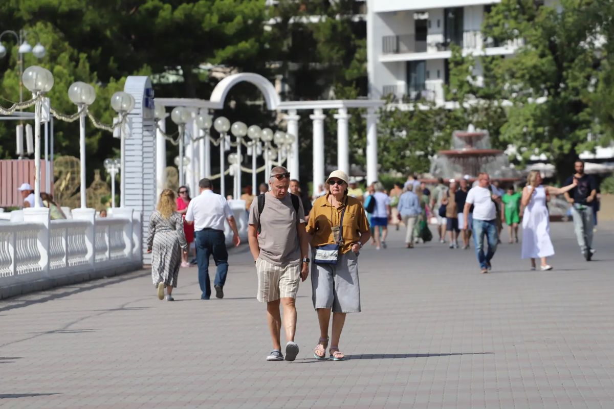 Обстановка в Геленджике. Сегодня, 8 сентября, погода порадовала жителей и гостей курорта, ветер стих, солнце вновь согревает своим теплом Обстановка в Геленджике. Сегодня, 8 сентября, погода порадовала жителей и гостей курорта, ветер стих, солнце вновь согревает своим теплом