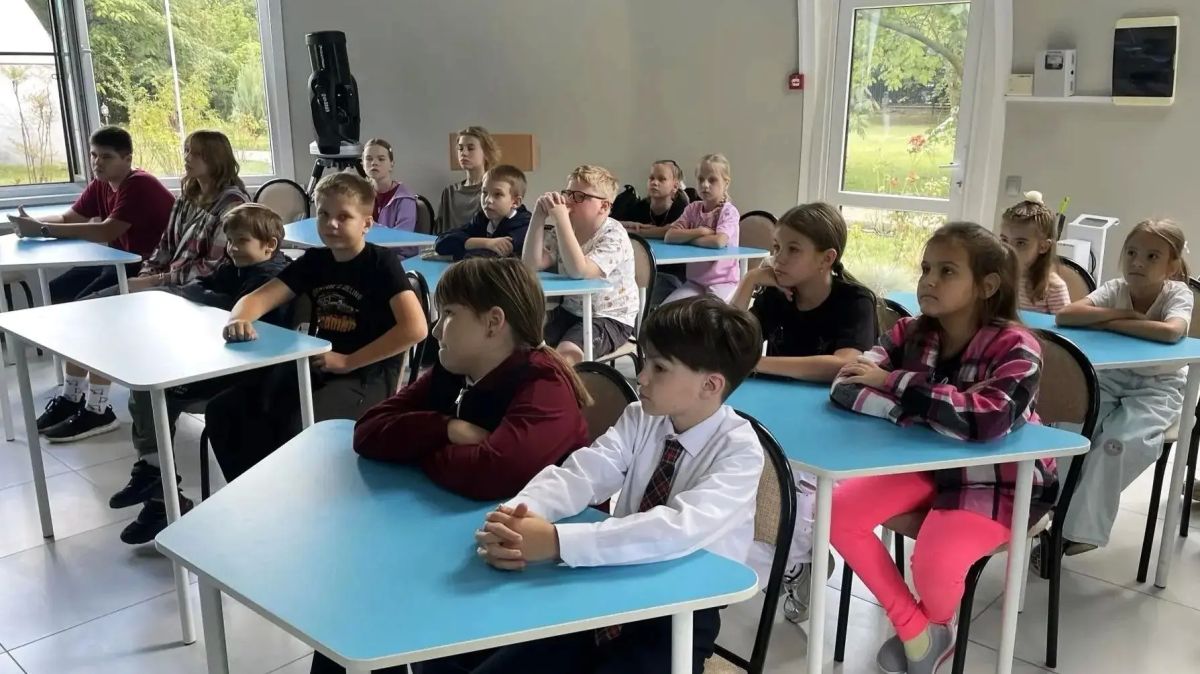 Память, которая живёт в сердцах: в краевом Эколого-биологическом Центре прошёл урок памяти Память, которая живёт в сердцах: в краевом Эколого-биологическом Центре прошёл урок памяти