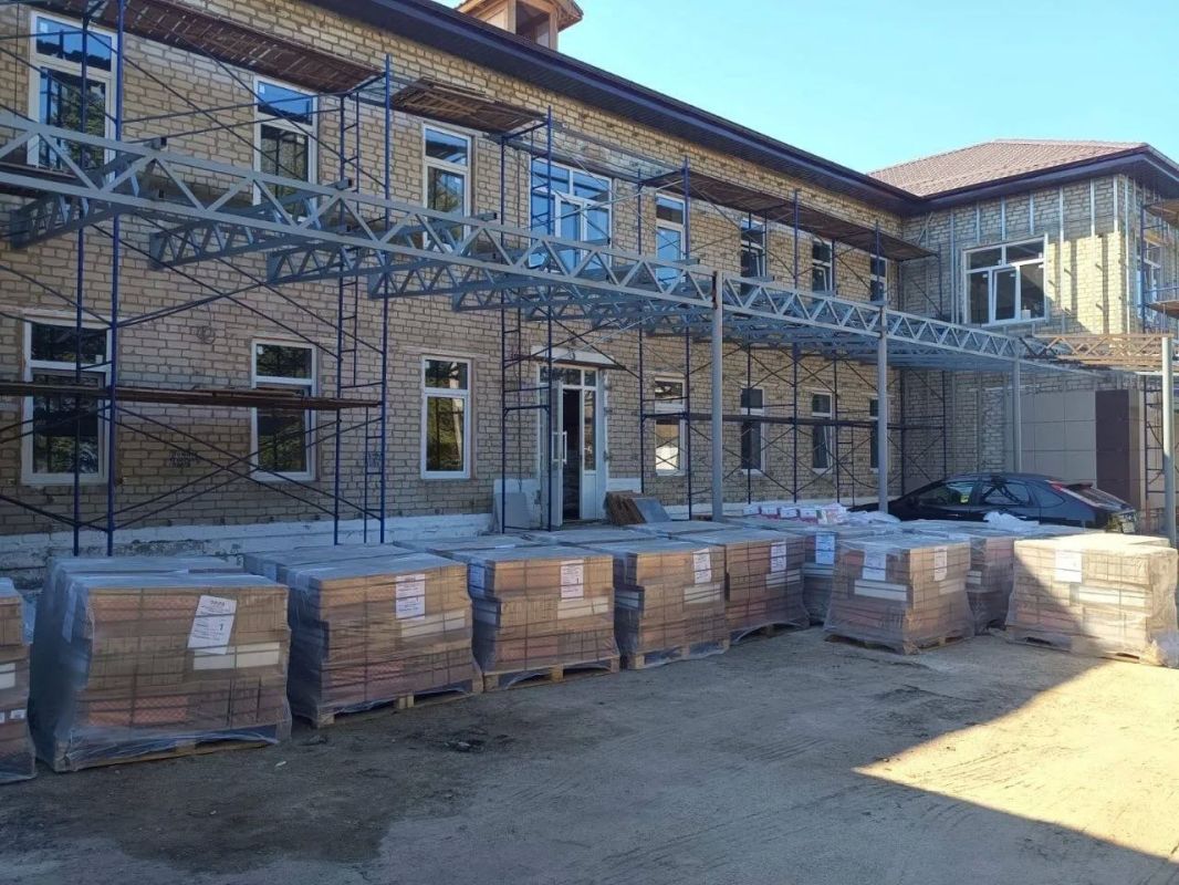 Прокуратурой Гулькевичского района проверен ход работ по капитальному ремонту здания поликлиники Гирейской районной больницы Прокуратурой Гулькевичского района проверен ход работ по капитальному ремонту здания поликлиники Гирейской районной больницы