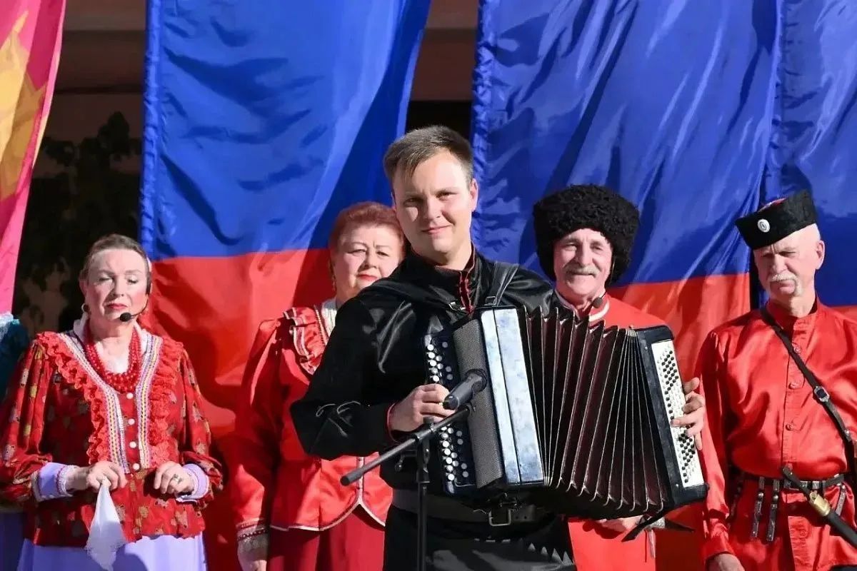В Сочи отметили День языков народов Российской Федерации В Сочи отметили День языков народов Российской Федерации