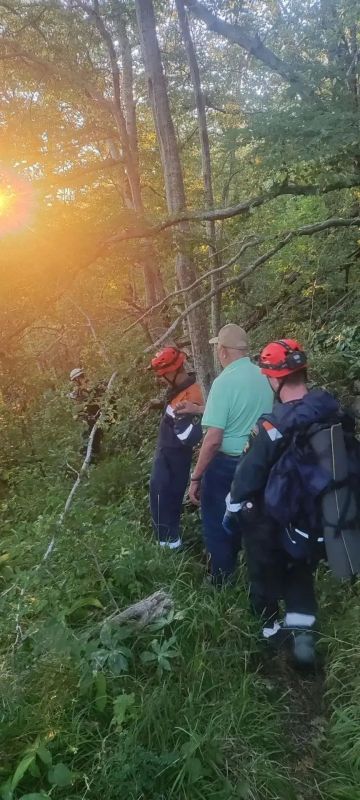 Спасатели помогли туристке и заблудившемуся пенсионеру на Кубани Спасатели помогли туристке и заблудившемуся пенсионеру на Кубани