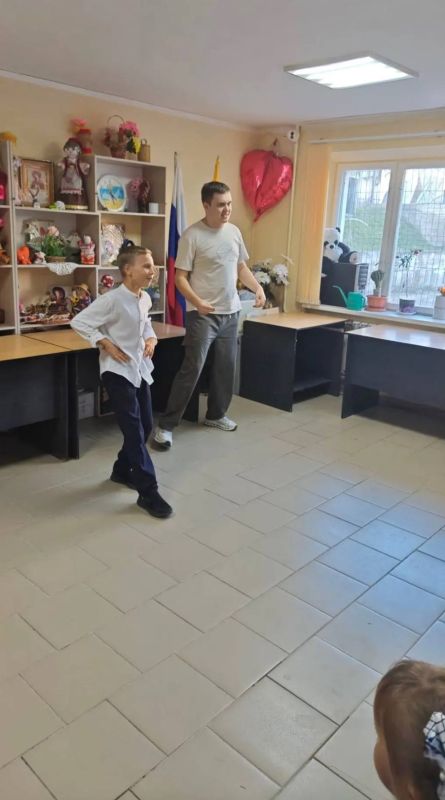 Искреннее творчество, объединяющее поколения: ребята с ОВЗ побывали в гостях у городского Союза пенсионеров выступили с дебютным концертом Искреннее творчество, объединяющее поколения: ребята с ОВЗ побывали в гостях у городского Союза пенсионеров выступили с дебютным концертом