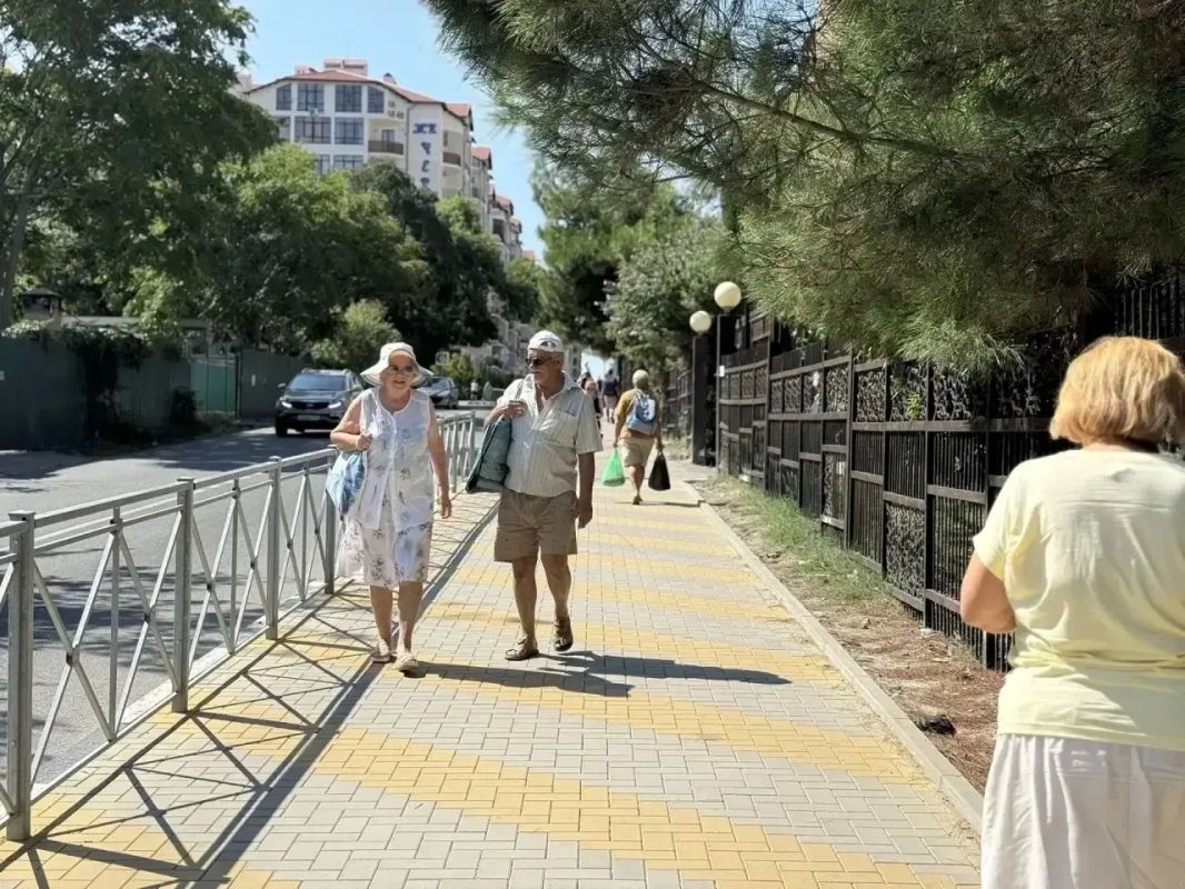 Алексей Богодистов: Завершаем капитальный ремонт пешеходной зоны на улице Янтарной Алексей Богодистов: Завершаем капитальный ремонт пешеходной зоны на улице Янтарной