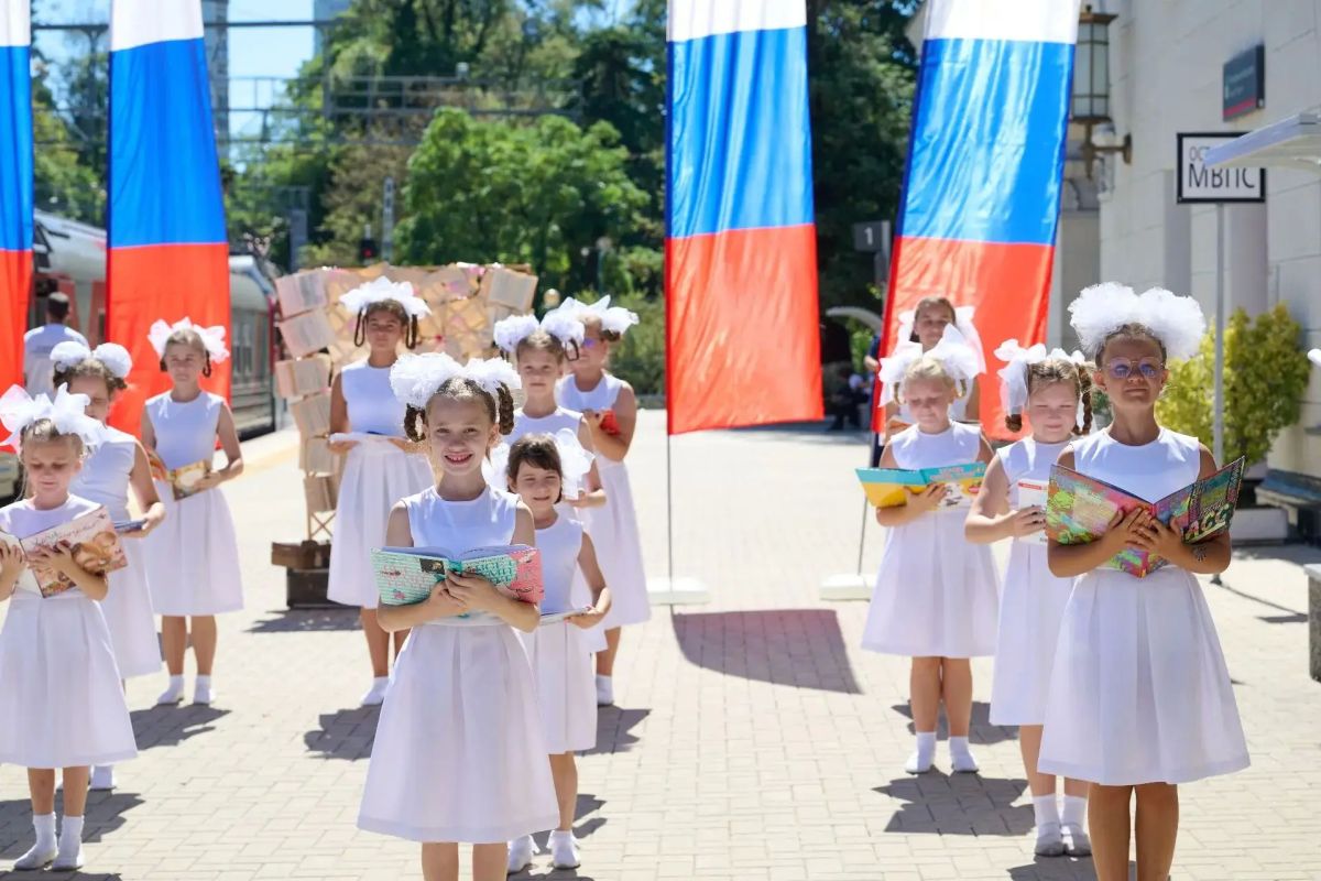 В Сочи с просветительской миссией прибыл «Книжный поезд» В Сочи с просветительской миссией прибыл «Книжный поезд»