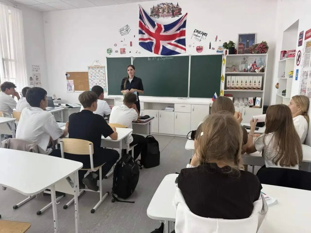 Транспортные полицейские Анапы провели профилактические встречи со школьниками Транспортные полицейские Анапы провели профилактические встречи со школьниками
