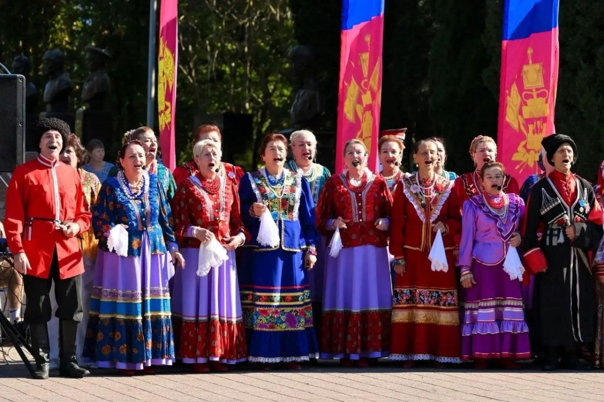Во всех внутригородских районах Сочи в честь 89-летия со дня образования Краснодарского края проходят концерты творческих коллективов курорта Во всех внутригородских районах Сочи в честь 89-летия со дня образования Краснодарского края проходят концерты творческих коллективов курорта