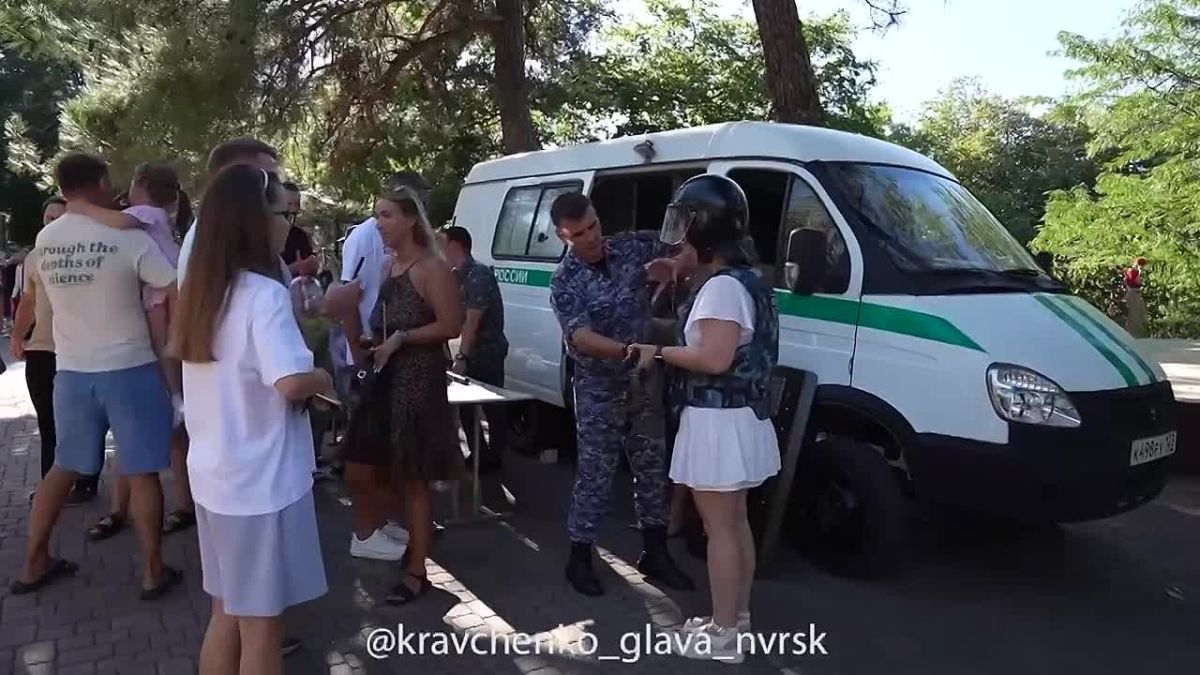 Андрей Кравченко: «Новороссийск – наша гордость и слава»: сегодня в парке имени Ленина состоялось масштабное военно-патриотическое мероприятие
