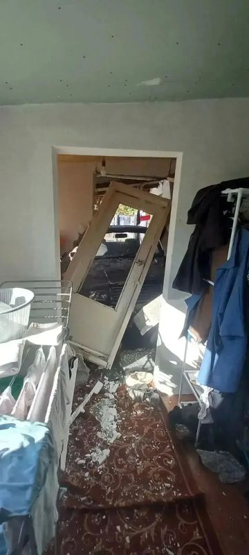 Пьяный водитель врезался в жилой дом Пьяный водитель врезался в жилой дом