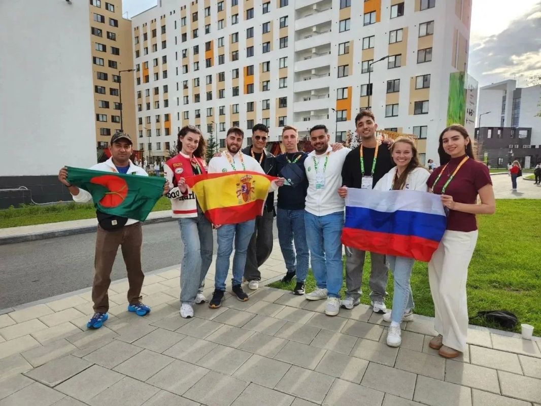 Делегация Краснодарского края участвует в Международном фестивале молодежи Делегация Краснодарского края участвует в Международном фестивале молодежи