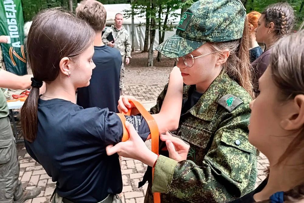 Росгвардейцы провели урок мужества и практические занятия для участников слета «Зарница Кубани» Росгвардейцы провели урок мужества и практические занятия для участников слета «Зарница Кубани»