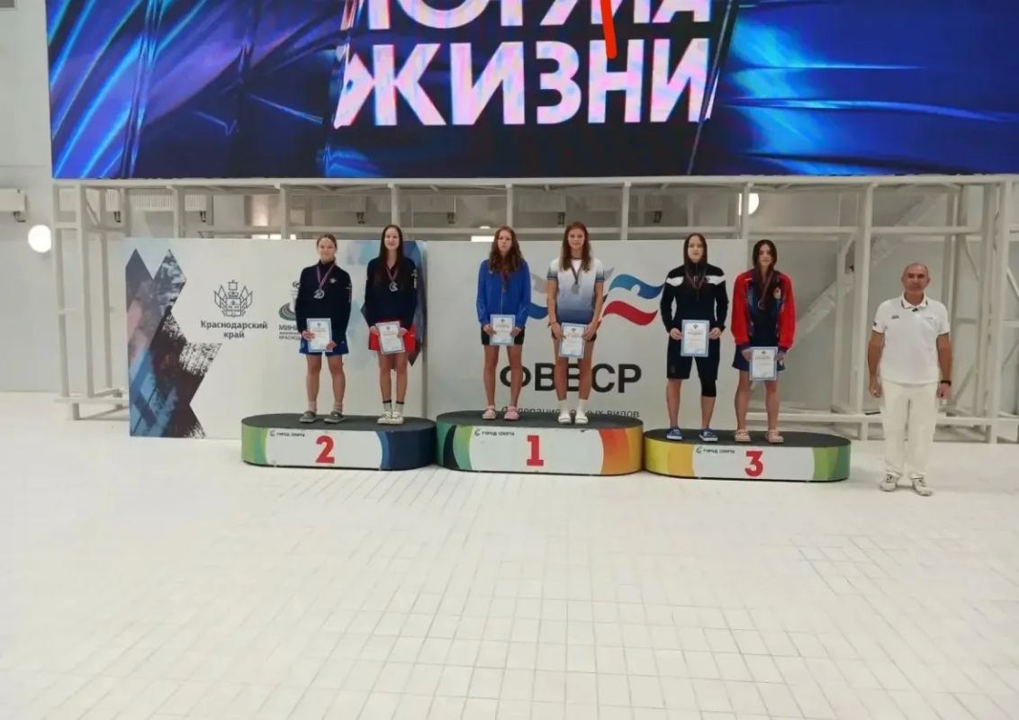 Сборная команда города Новороссийска на первенстве Краснодарского края по плаванию завоевала «серебро» Сборная команда города Новороссийска на первенстве Краснодарского края по плаванию завоевала «серебро»