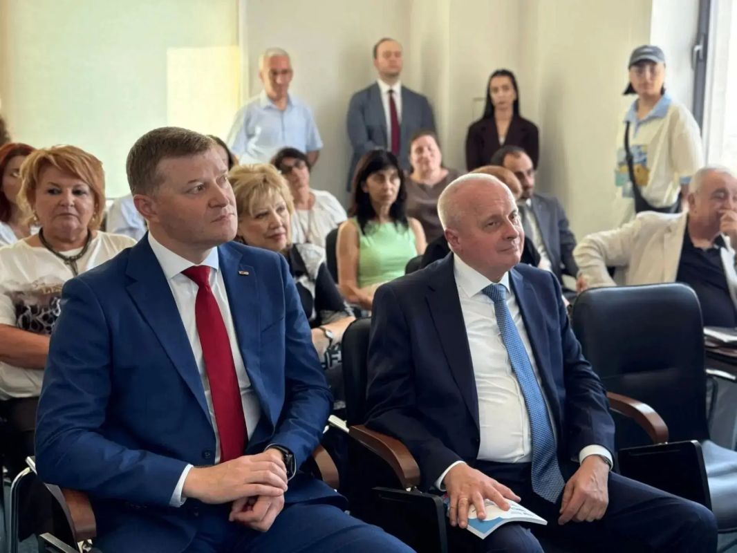 Историческое событие в Ереване: АГПУ и РАУ торжественно открыли совместную «Лабораторию русского языка»! Историческое событие в Ереване: АГПУ и РАУ торжественно открыли совместную «Лабораторию русского языка»!