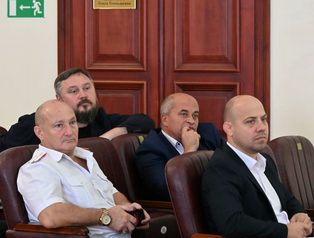 В администрации Ейского района прошло расширенное планёрное совещание В администрации Ейского района прошло расширенное планёрное совещание