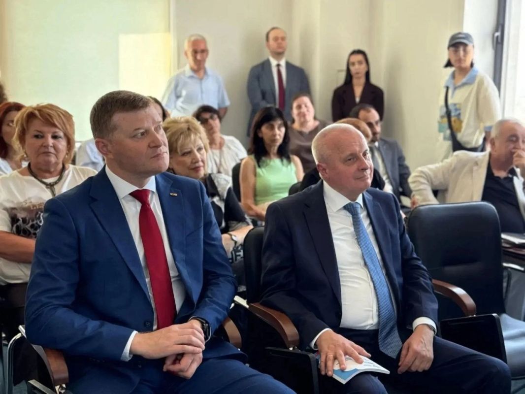 АГПУ И РОССИЙСКО-АРМЯНСКИЙ УНИВЕРСИТЕТ ОТКРЫЛИ "ЛАБОРАТОРИЮ РУССКОГО ЯЗЫКА" В ЕРЕВАНЕ АГПУ И РОССИЙСКО-АРМЯНСКИЙ УНИВЕРСИТЕТ ОТКРЫЛИ "ЛАБОРАТОРИЮ РУССКОГО ЯЗЫКА" В ЕРЕВАНЕ