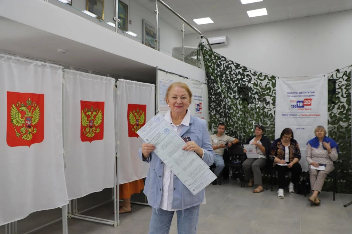 «Прибой» проголосовал почти всем коллективом на одном избирательном участке «Прибой» проголосовал почти всем коллективом на одном избирательном участке