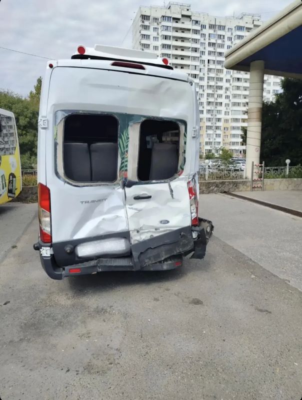 В ДТП с участием двух автобусов пострадали 5 человек В ДТП с участием двух автобусов пострадали 5 человек