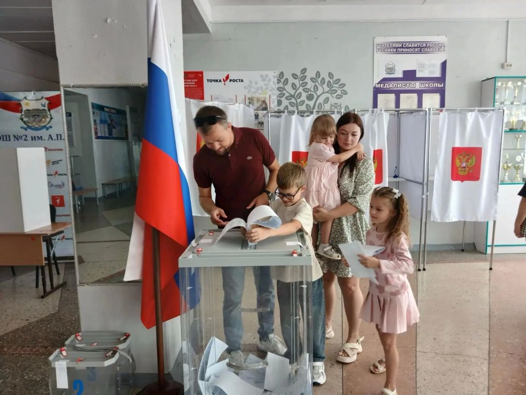 На выборы депутатов Госдумы всей семьей! На выборы депутатов Госдумы всей семьей!
