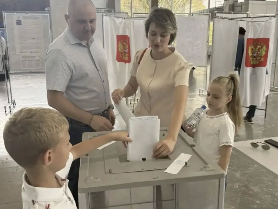 На выборы депутатов Госдумы всей семьей! На выборы депутатов Госдумы всей семьей!