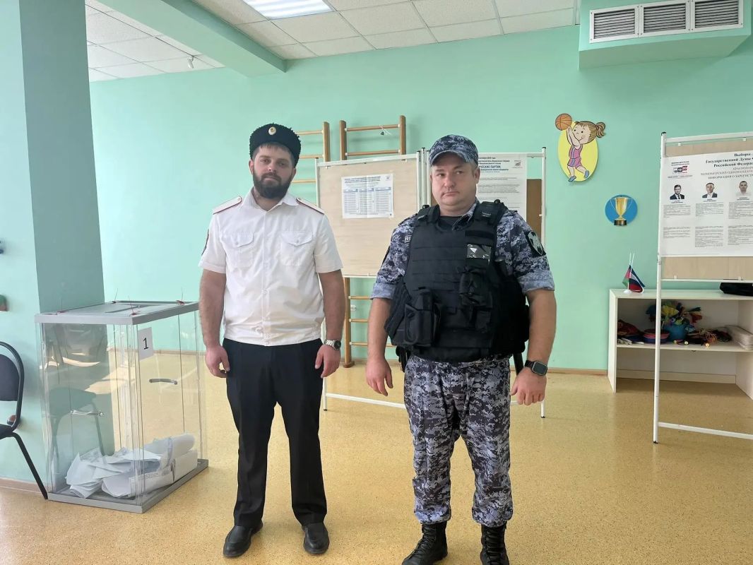 Выборы в Геленджике проходят под усиленной охраной Выборы в Геленджике проходят под усиленной охраной