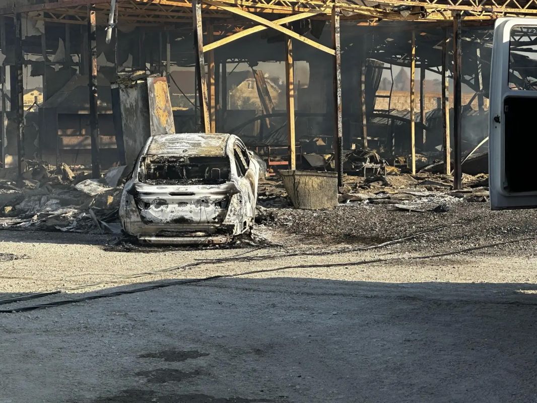Жилой дом сгорел в Анапе после ДТП Жилой дом сгорел в Анапе после ДТП