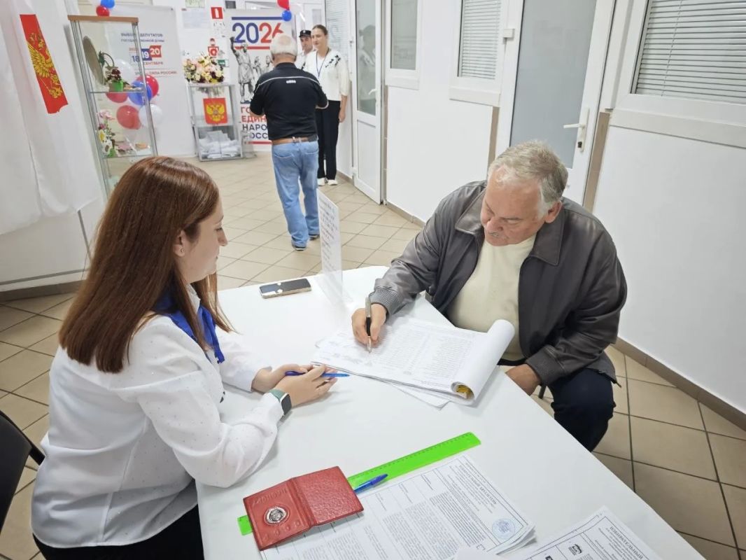 Константин Затулин проголосовал на выборах в Государственную Думу России Константин Затулин проголосовал на выборах в Государственную Думу России