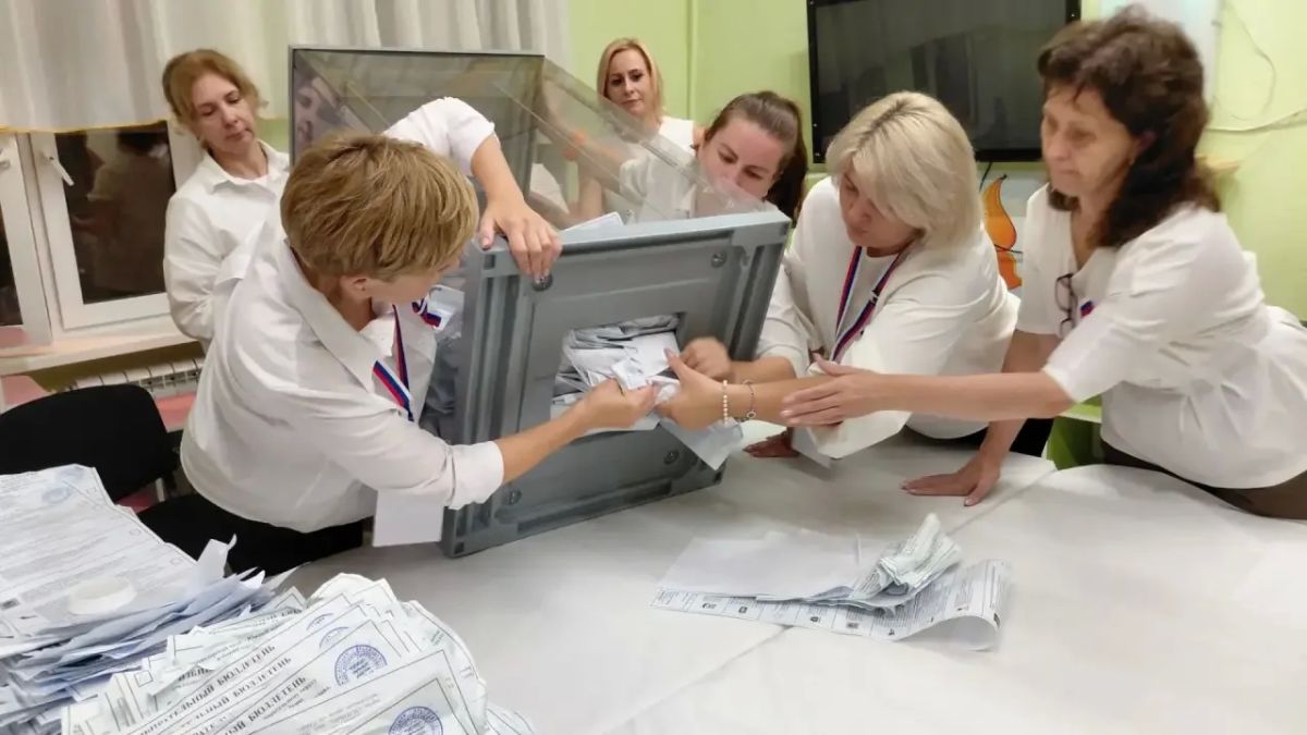 В Сочи приступили к подсчету голосов на выборах Государственной Думы РФ В Сочи приступили к подсчету голосов на выборах Государственной Думы РФ