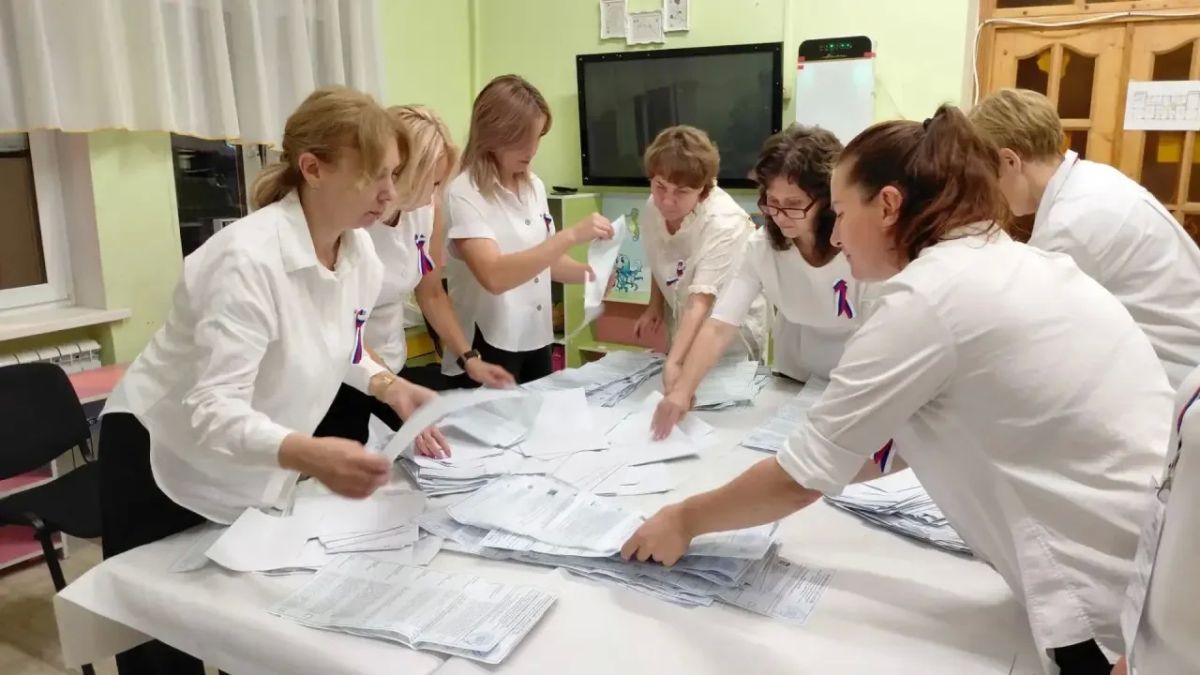 В Сочи приступили к подсчету голосов на выборах Государственной Думы РФ В Сочи приступили к подсчету голосов на выборах Государственной Думы РФ