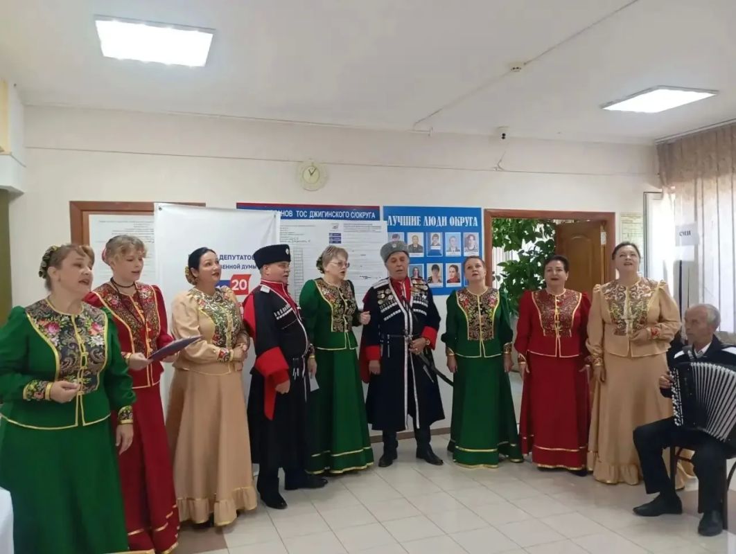 На избирательных участках Анапы организованы концертные программы На избирательных участках Анапы организованы концертные программы