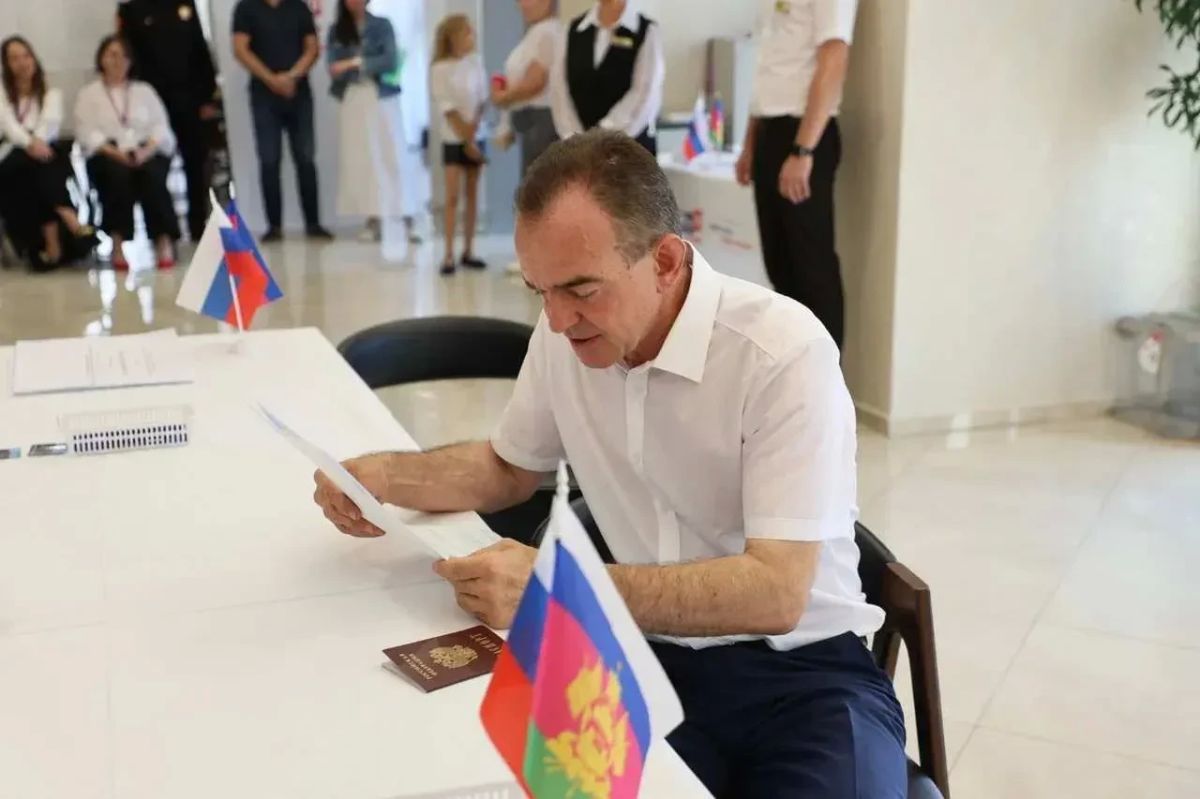 Вениамин Кондратьев принял участие в выборах депутатов Государственной Думы IX созыва Вениамин Кондратьев принял участие в выборах депутатов Государственной Думы IX созыва
