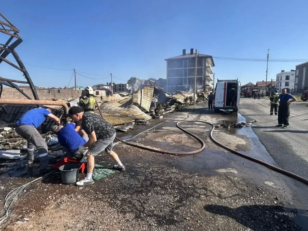 В результате пожара временно ограничена подача газа на Пионерском проспекте и Верхней дороге В результате пожара временно ограничена подача газа на Пионерском проспекте и Верхней дороге