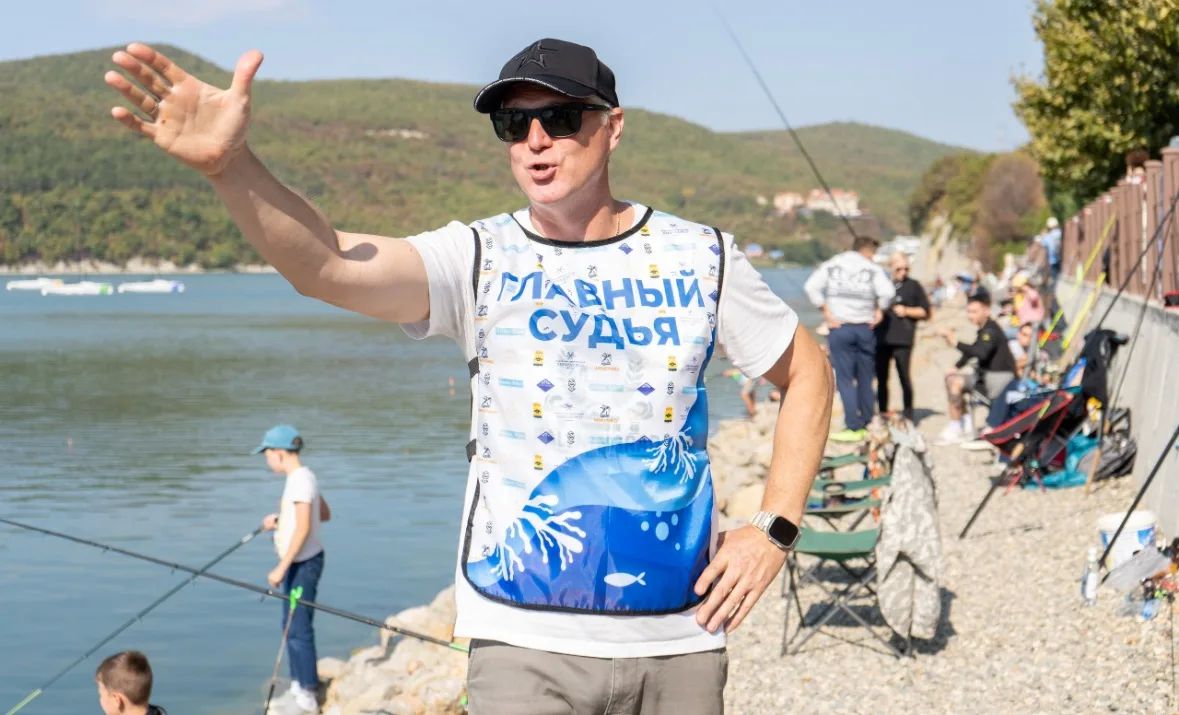 В Абрау-Дюрсо на берегу легендарного озера состоялся любительский турнир по рыбной ловле В Абрау-Дюрсо на берегу легендарного озера состоялся любительский турнир по рыбной ловле
