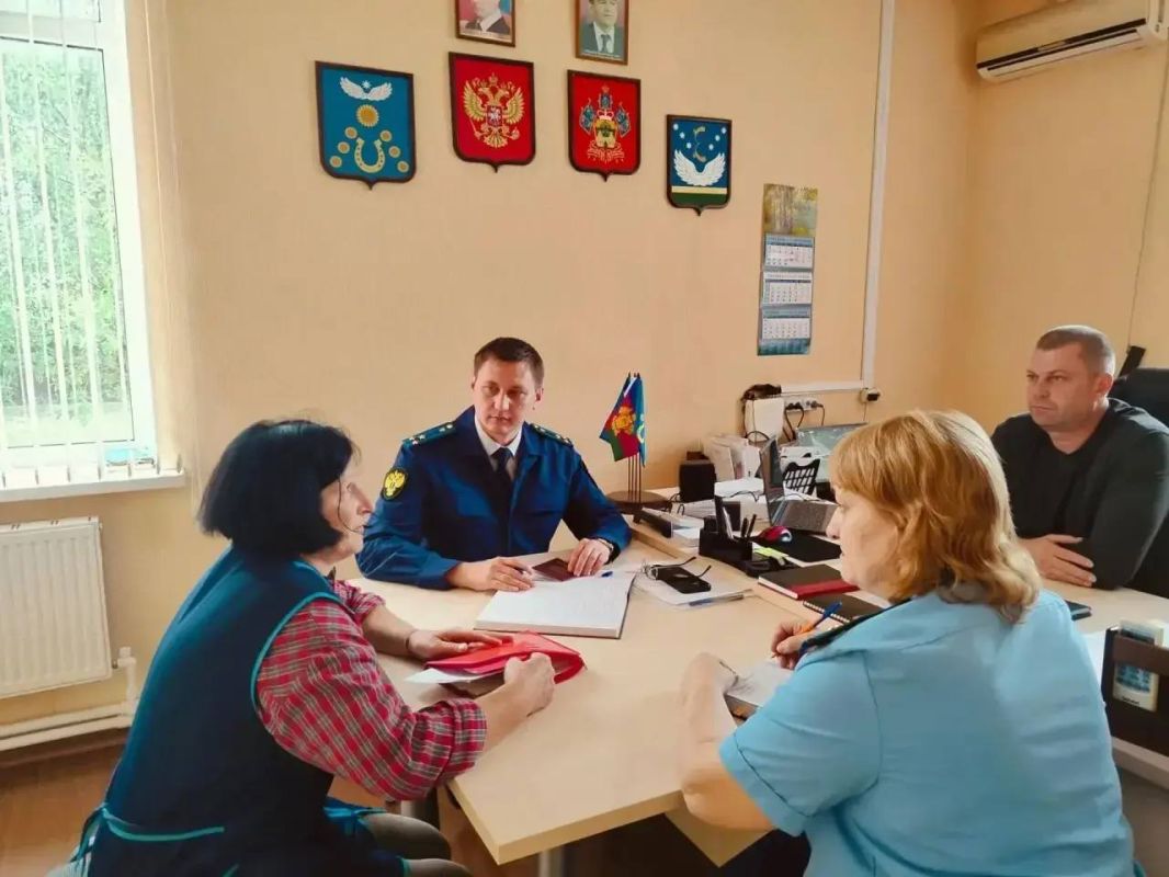 Прокурор Крыловского района Максим Крамаренко провел выездной прием в Новосергиевском сельском поселении