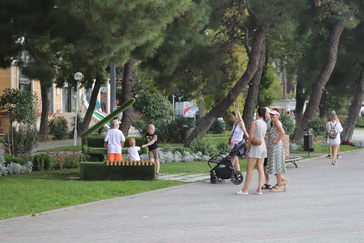 Обстановка в Геленджике. Наступает последняя неделя сентября, а значит, в самом разгаре наш любимый бархатный сезон Обстановка в Геленджике. Наступает последняя неделя сентября, а значит, в самом разгаре наш любимый бархатный сезон
