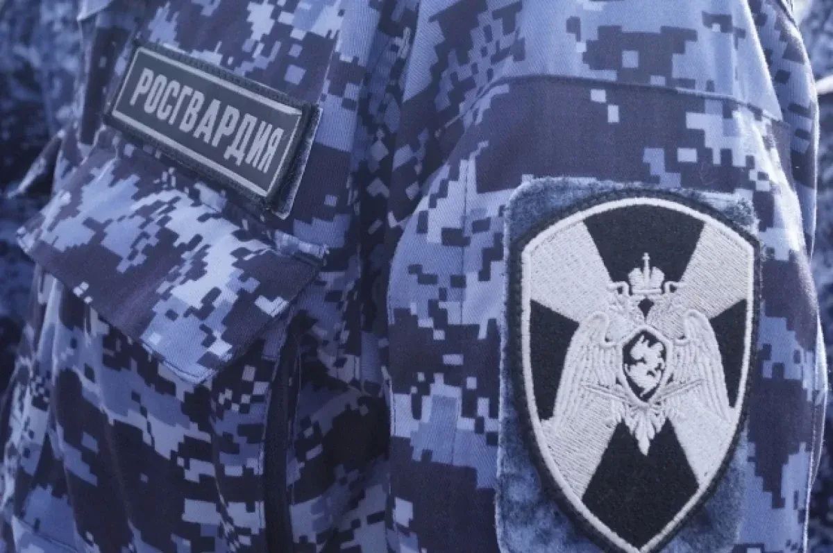 Уснул на полу кафе — оказался в розыске