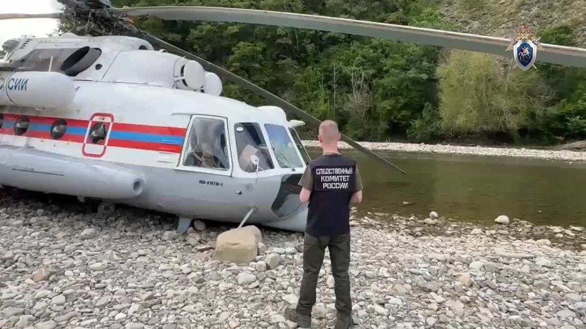 Отказали двигатели. Уголовное дело возбудили после крушения вертолета Ми-8 в Лазаревском районе Сочи