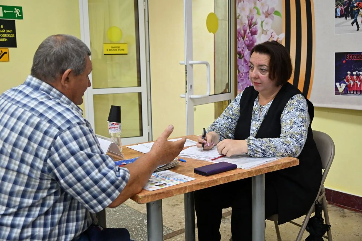 В Ейске начала работу приемная губернатора