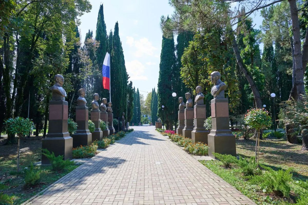 В Сочи в рамках проекта «Инициативное бюджетирование Кубани» благоустроили территорию Аллеи героев СВО В Сочи в рамках проекта «Инициативное бюджетирование Кубани» благоустроили территорию Аллеи героев СВО