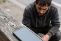 «Расхититель лавочек». В Краснодаре задержали мужчину, который крал телефоны у спящих