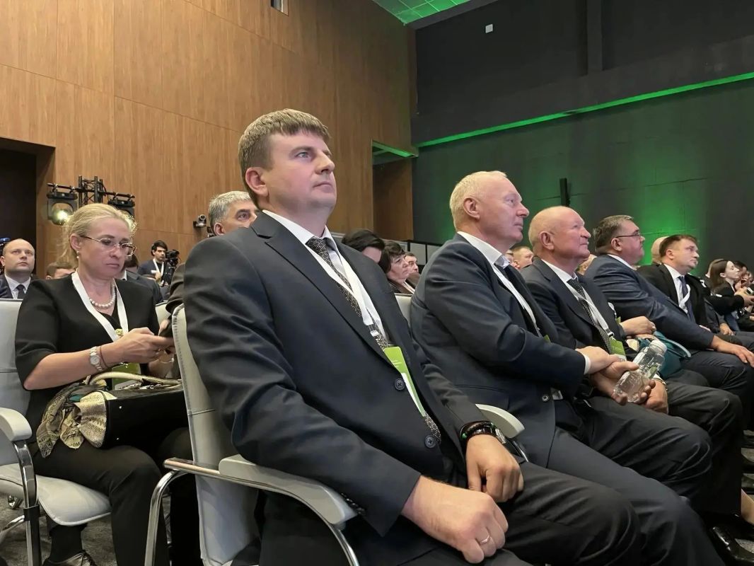 Руководитель департамента ветеринарии Краснодарского края Роман Кривонос принял участие в пленарном заседании II Международного форума «Ветеринарная безопасность» Руководитель департамента ветеринарии Краснодарского края Роман Кривонос принял участие в пленарном заседании II Международного форума «Ветеринарная безопасность»