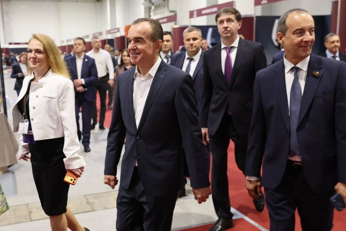 Вениамин Кондратьев посетил «Кубанскую ярмарку – 2026» Вениамин Кондратьев посетил «Кубанскую ярмарку – 2026»